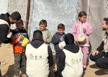 صراع جديد حول إدارة الملف الإنساني في غزة