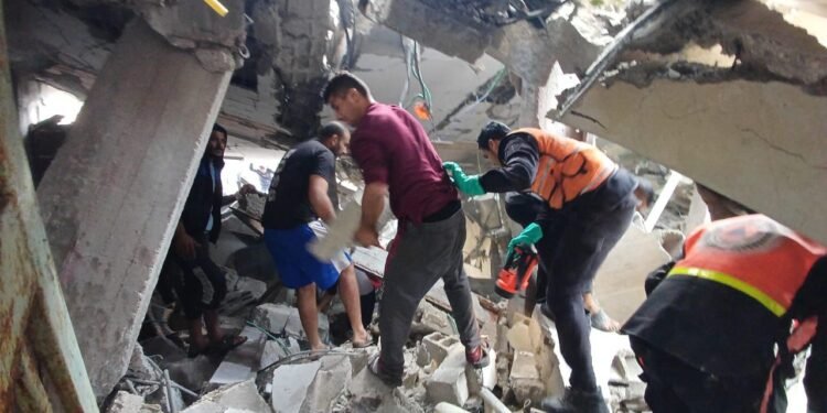 غزة على حافة كارثة.. الاحتلال يعرقل 37 منظمة خيرية