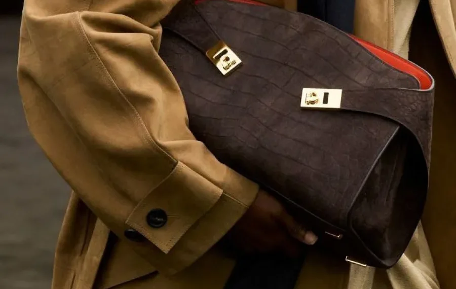 موضة 2026.. حقائب أيقونية تعيد تعريف الأناقة الشتوية