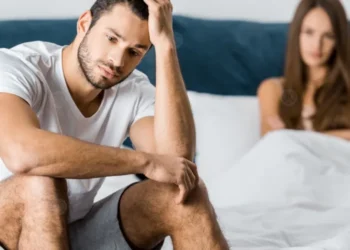 لماذا يفقد الرجل الرغبة الجنسية فجأة؟.. الأسباب والعلاج