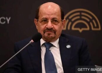 حكومة يمنية جديدة من 34 وزيراً… هل تنهي الانقسامات داخل معسكر الشرعية؟