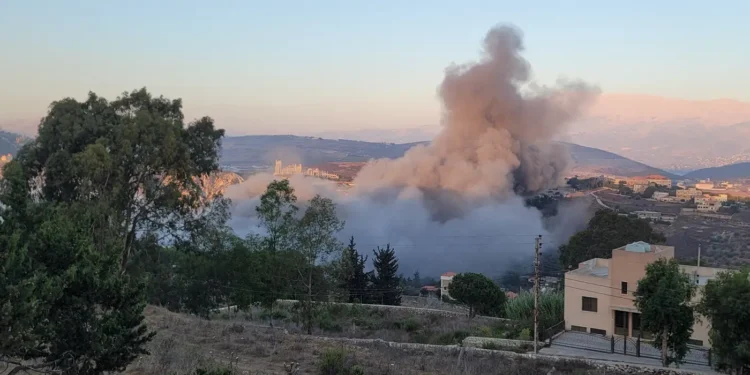 تصعيد جديد في الجنوب.. إسرائيل تقصف «حزب الله» رغم وقف إطلاق النار