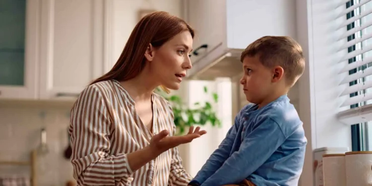 أخطاء تربوية تدمر شخصية الطفل بدافع الحب.. احذرها