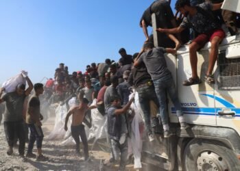 تحقيق استقصائي.. علاقات مشبوهة بين منظمات إغاثية و الاحتلال