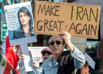 احتجاجات إيران تهزّ حسابات النفوذ الإقليمي