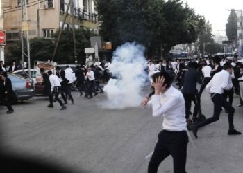 قنبلة تجنيد الحريديم تنفجر في إسرائيل.. قراءة تحليلية