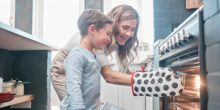 دليل الأم العاملة في رمضان.. إدارة الطاقة لا الوقت