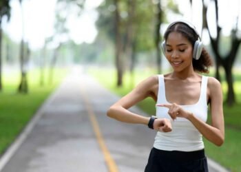 وداعاً لـ 10 آلاف خطوة.. المشي الياباني ثورة صحية في 2026