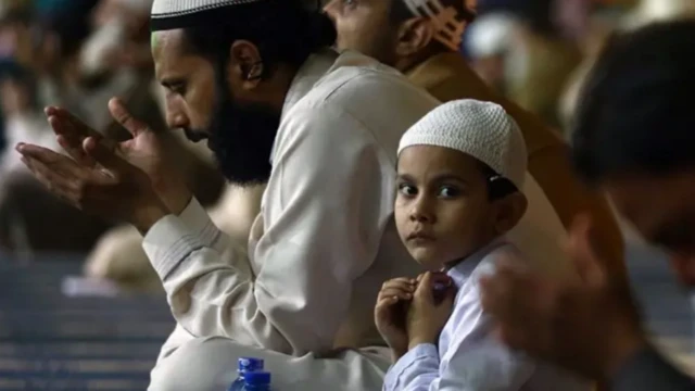 كيفية تعليم الأطفال الصيام في رمضان