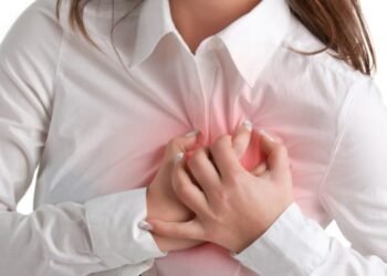 أعراض ما قبل النوبة القلبية.. لا تتجاهليها