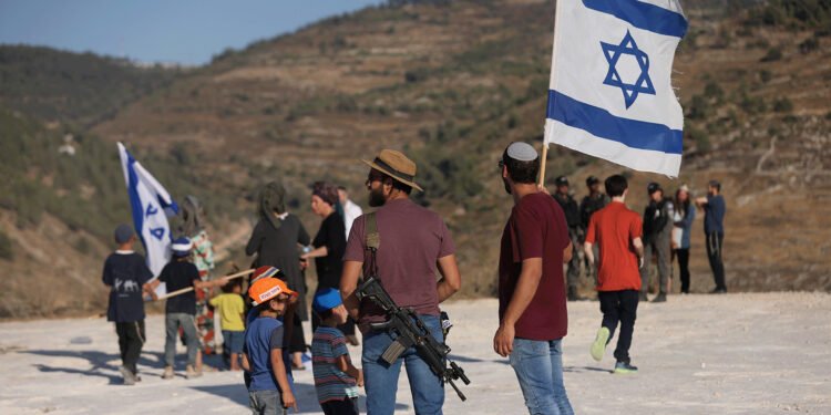 تصعيد خطير.. تداعيات قرار الاحتلال الجديد على الضفة الغربية