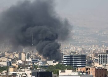 إيران.. تصعيد عسكري وإغلاق للمجال الجوي بعد الهجوم الإسرائيلي