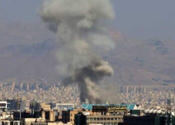 ضربة في قلب إيران.. تقارير عن مقتل وزير الدفاع وقائد الحرس الثوري 