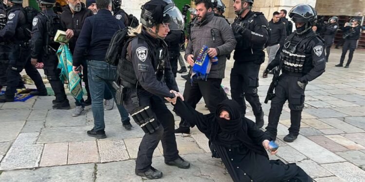 قيود إسرائيلية مشددة.. تحليل المشهد الرمضاني في القدس