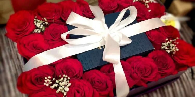 عطور عيد الحب 2026.. نفحات تأسر الذاكرة وترسم ملامح الأنوثة الدافئة