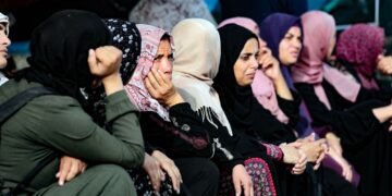 بين الضغوط الاقتصادية وتأثير الحرب.. لماذا ترتفع حالات الطلاق؟