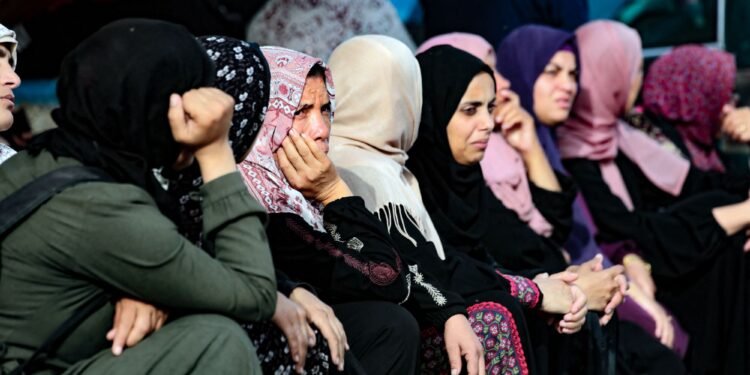 بين الضغوط الاقتصادية وتأثير الحرب.. لماذا ترتفع حالات الطلاق؟