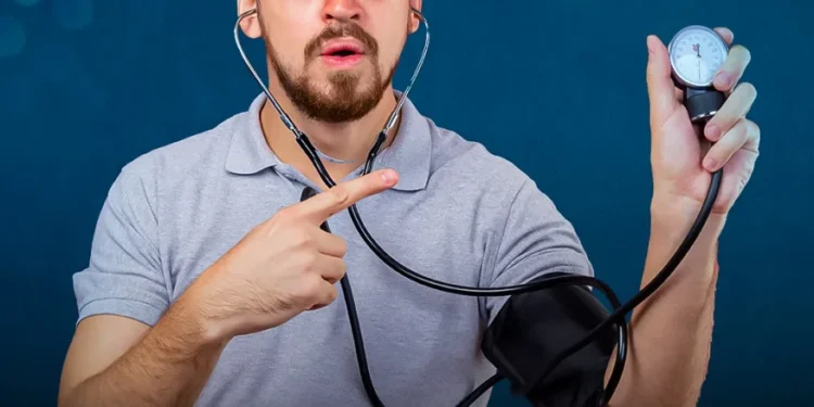 ارتفاع ضغط الدم.. روتين صباحي يحدد مصير قلبك