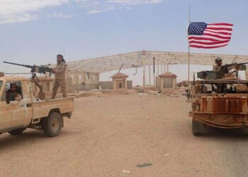 انسحاب أمريكي من قاعدة التنف: من يملأ الفراغ شرق سوريا؟