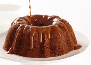 حلوى رمضان بدون سكر.. كيكة الشوكولاتة بالتمر