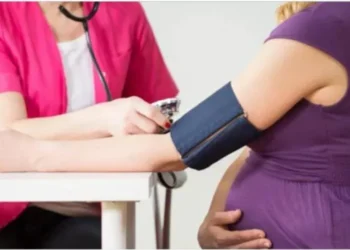 كيفية السيطرة على ارتفاع ضغط الدم أثناء الحمل