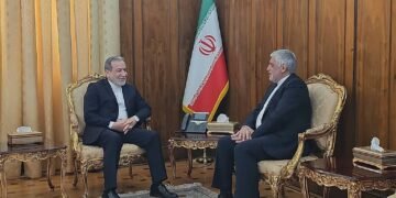 السفير الإيراني في مواجهة لبنان.. هل تنفجر الأزمة السياسية داخلياً؟