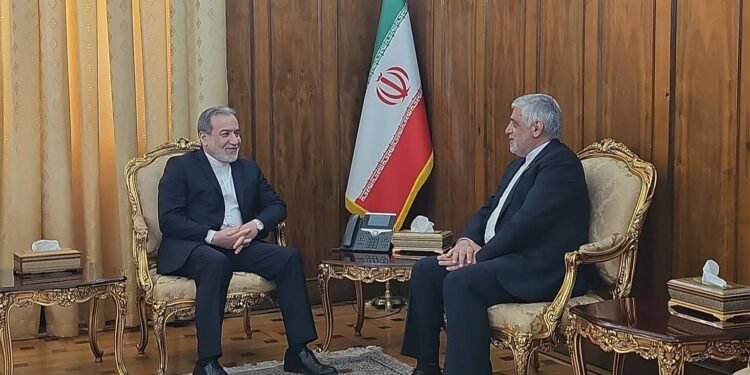 السفير الإيراني في مواجهة لبنان.. هل تنفجر الأزمة السياسية داخلياً؟
