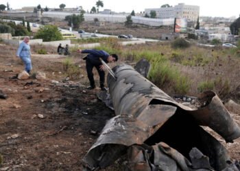 الضفة في مرمى القصف.. لماذا يواجه الفلسطينيون الصواريخ بلا إنذار؟