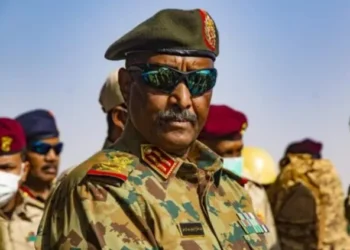 العقوبات تلوح في الأفق.. هل يدفع الجيش السوداني ثمن علاقاته السياسية؟