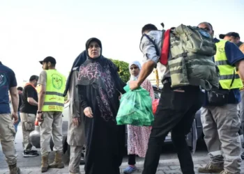 نزوح بالملايين.. 3.2 مليون إيراني يتركون منازلهم مع تصاعد الضربات