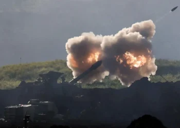 لبنان تحت وابل الغارات الإسرائيلية.. قتلى وجرحى وسط تصعيد متبادل