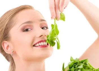 علاج ضغط الدم بالغذاء الطبيعي.. فوائد السبانخ لصحة القلب