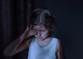 لماذا يُعد الملل أعظم هدية تربوية لطفلك في 2026؟