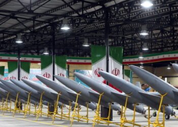 حرب الاستنزاف الجوية.. كيف أربكت المسيرات الإيرانية ميزان الردع؟