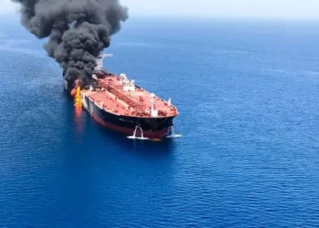 مضيق هرمز المغلق يربك الأسواق.. هل ينقذ “ينبع” صادرات النفط؟