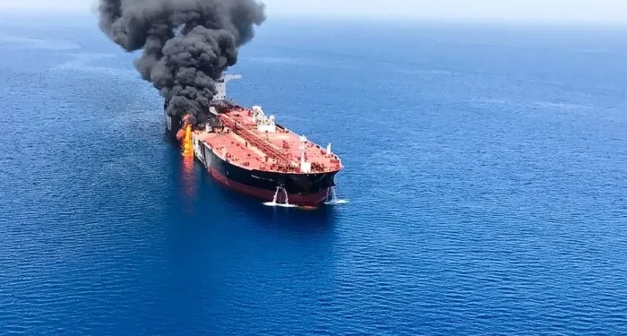 مضيق هرمز المغلق يربك الأسواق.. هل ينقذ “ينبع” صادرات النفط؟