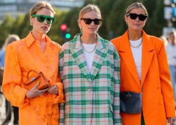 موضة أزياء ربيع 2026.. ألوان تعيد صياغة الأناقة والبهجة