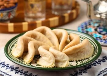 حلوى عيد الفطر المغربية.. كعب الغزال بطريقة سهلة