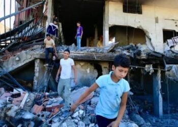 لبنان ينزف.. هل تدفع الغارات الإسرائيلية البلاد نحو كارثة مفتوحة؟