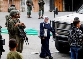 على وقع التصعيد الإقليمي.. دعوات في الضفة لضبط النفس