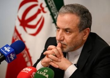 تصعيد بحري خطير.. إيران تتوعد أميركا بعد استهداف فرقاطتها