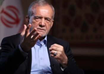 اعتذار إيراني أم مناورة سياسية؟.. بزشكيان يبعث برسائل تهدئة لدول الجوار 