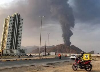 الإمارات تحت القصف.. هل تنجح في تحييد أخطر موجة هجمات إيرانية؟