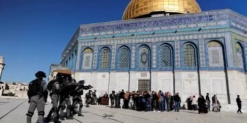شظايا الصواريخ فوق الأقصى.. هل أصبحت القدس ساحة مفتوحة لتداعيات الصراع الإقليمي؟