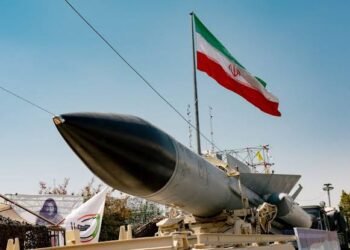 إيران في مرمى النيران.. إسرائيل تعلن تدمير نصف مخزون الصواريخ 