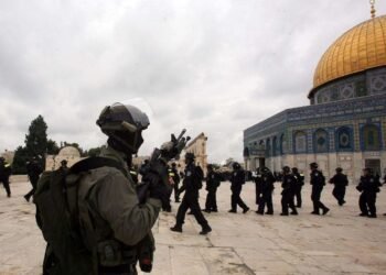 إغلاق الأقصى.. مخططات تهويد المسجد في ظل الأزمات الإقليمية