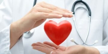 مشروبات تحمي صحة القلب وأخرى ترهقه