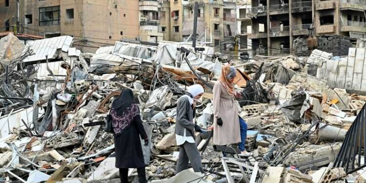 لبنان بين أنقاض الحرب وأمل التهدئة.. هل تصمد «الهدنة الهشة»؟