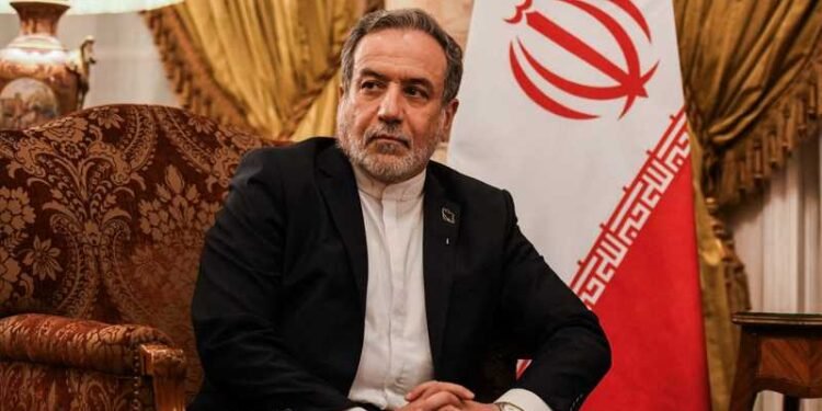 إيران وموسكو تبحثان أمن هرمز وسط تصاعد التوترات