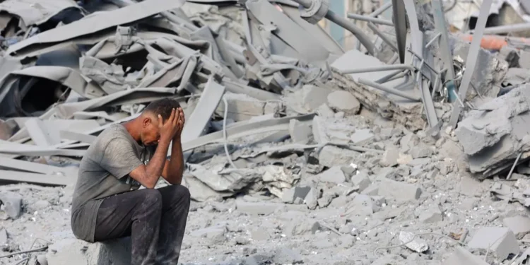 شهادات توثق المعاناة.. كيف دمرت الحرب أحلام شباب غزة؟